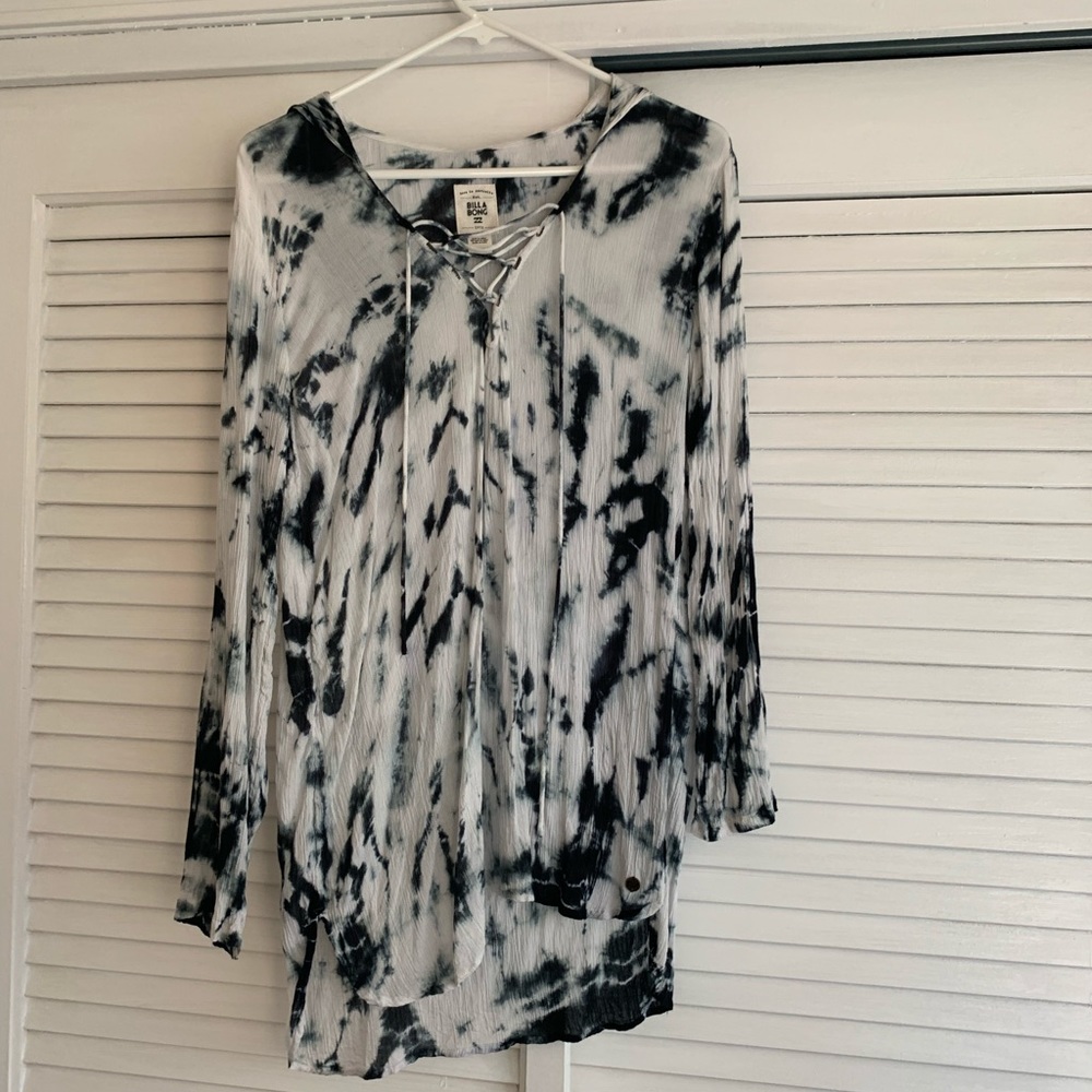 SOLD.  Billabong Top